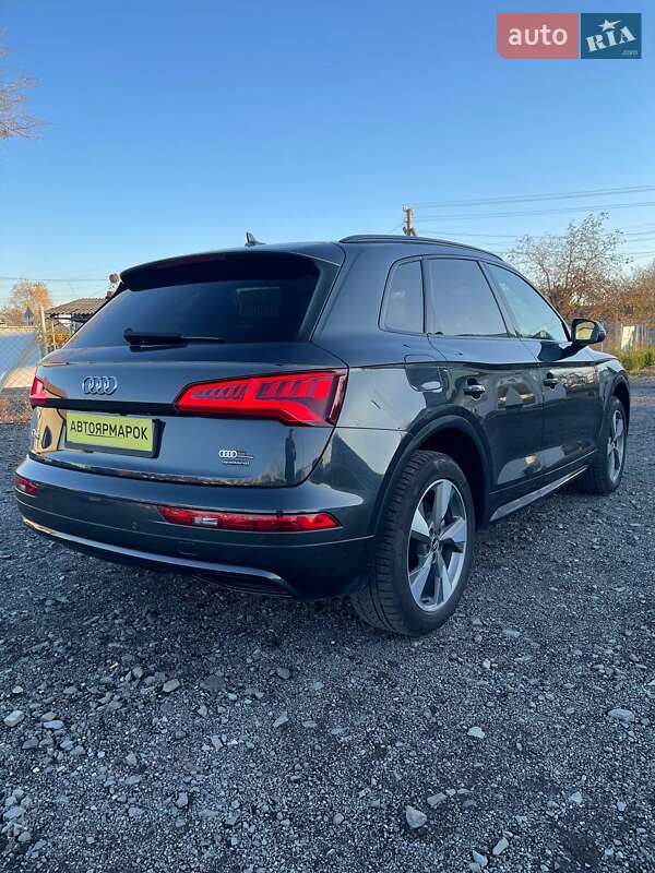 Позашляховик / Кросовер Audi Q5 2020 в Ужгороді