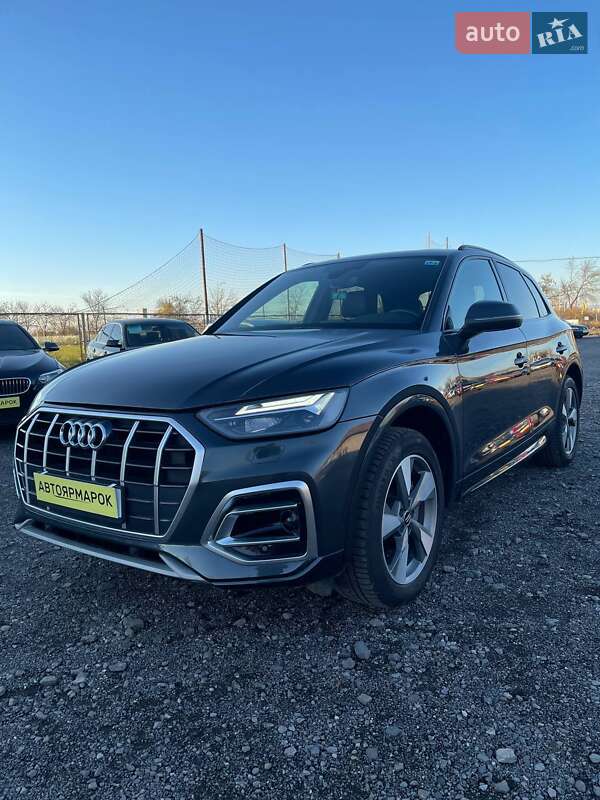 Позашляховик / Кросовер Audi Q5 2020 в Ужгороді