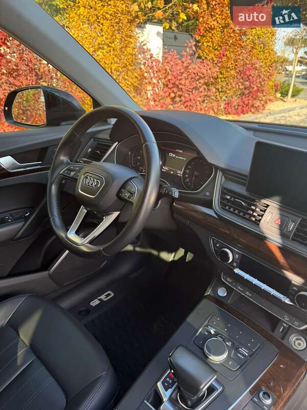 Внедорожник / Кроссовер Audi Q5 2019 в Львове фото 25 Внедорожник / Кроссовер Audi Q5 2019 в Львове