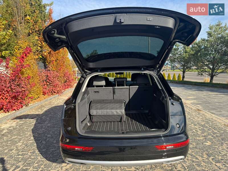 Внедорожник / Кроссовер Audi Q5 2019 в Львове фото 38 Внедорожник / Кроссовер Audi Q5 2019 в Львове
