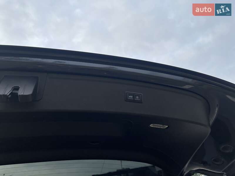 Внедорожник / Кроссовер Audi Q5 2017 в Киеве