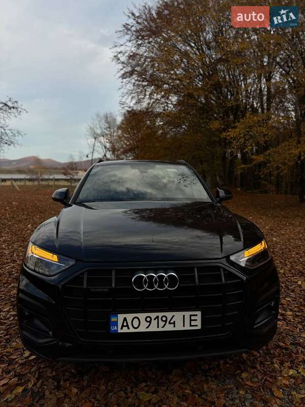 Внедорожник / Кроссовер Audi Q5 2022 в Хусте