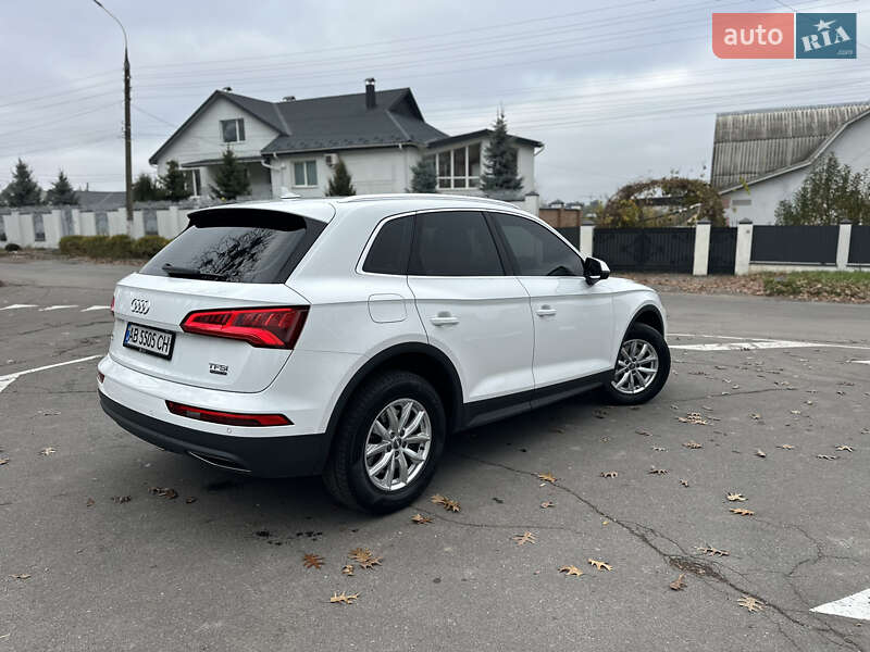 Позашляховик / Кросовер Audi Q5 2018 в Вінниці