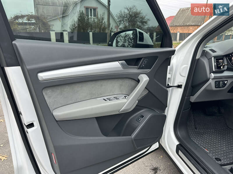 Позашляховик / Кросовер Audi Q5 2018 в Вінниці