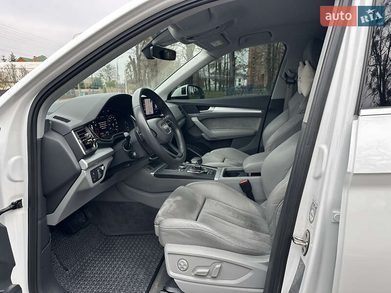 Позашляховик / Кросовер Audi Q5 2018 в Вінниці