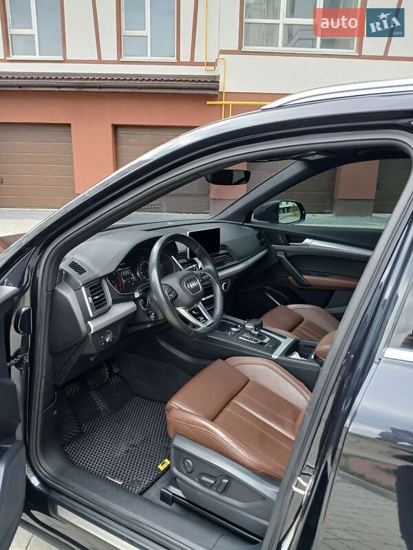 Внедорожник / Кроссовер Audi Q5 2019 в Ивано-Франковске