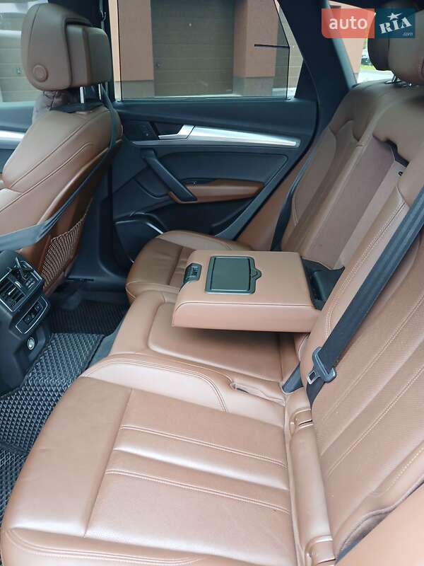 Внедорожник / Кроссовер Audi Q5 2019 в Ивано-Франковске