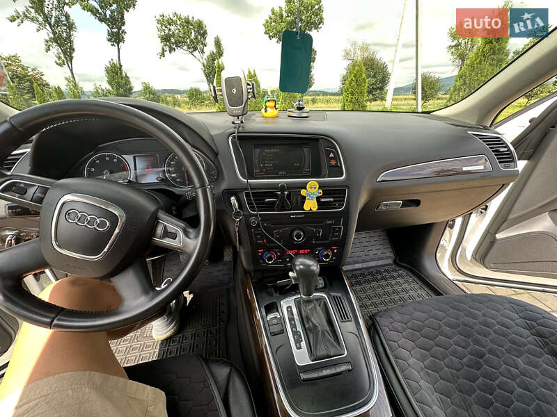 Внедорожник / Кроссовер Audi Q5 2011 в Ильнице