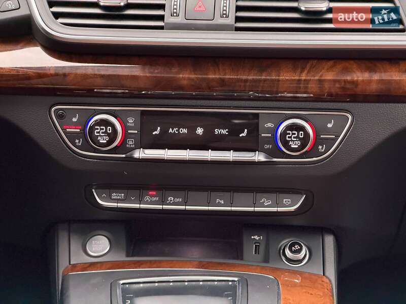 Позашляховик / Кросовер Audi Q5 2018 в Кривому Розі