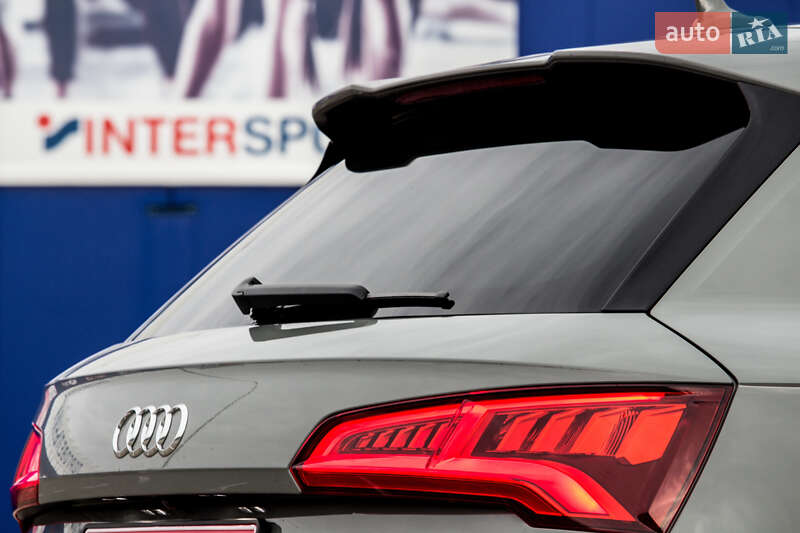 Внедорожник / Кроссовер Audi Q5 2020 в Нововолынске