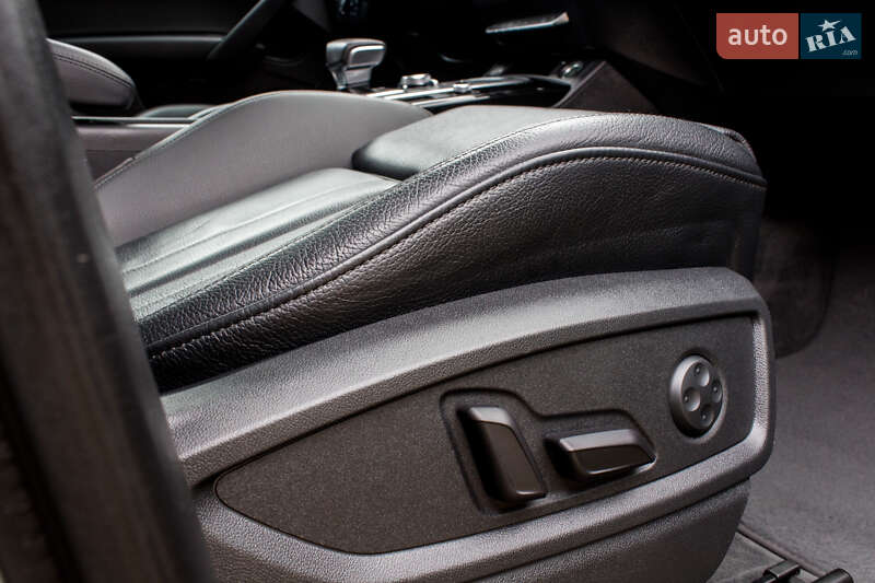 Внедорожник / Кроссовер Audi Q5 2020 в Нововолынске