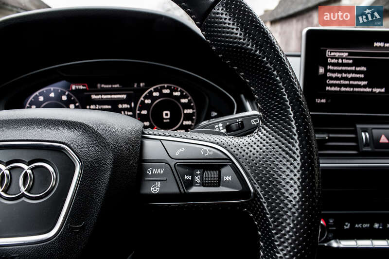 Внедорожник / Кроссовер Audi Q5 2020 в Нововолынске