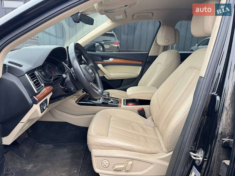 Позашляховик / Кросовер Audi Q5 2020 в Києві