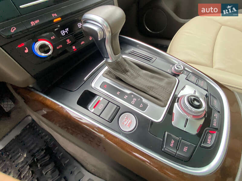 Позашляховик / Кросовер Audi Q5 2015 в Рівному