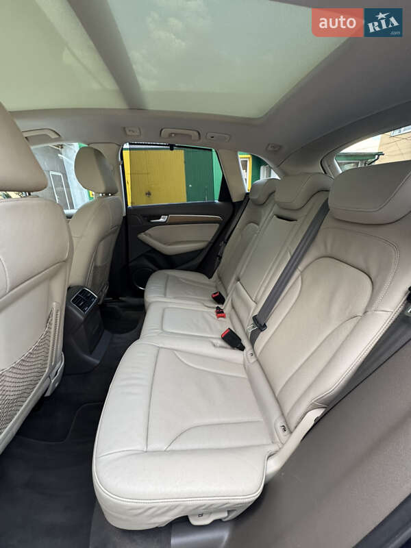 Позашляховик / Кросовер Audi Q5 2013 в Володимирі