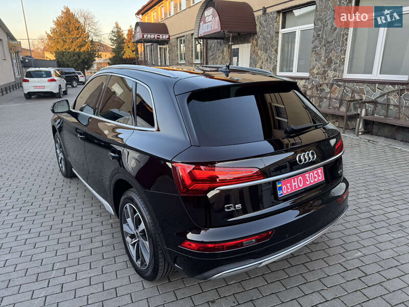 Позашляховик / Кросовер Audi Q5 2021 в Володимирі