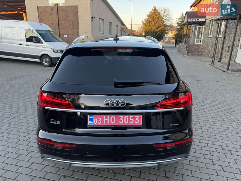 Позашляховик / Кросовер Audi Q5 2021 в Володимирі