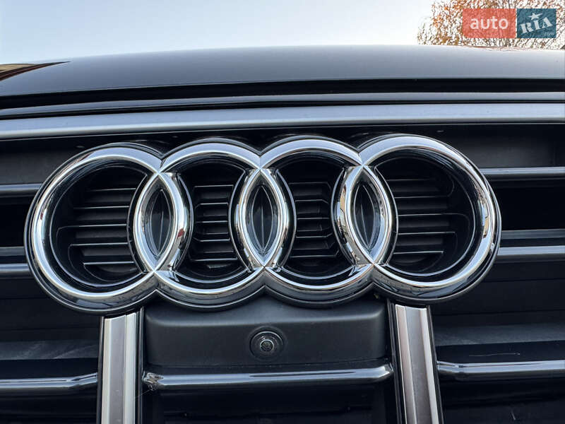 Позашляховик / Кросовер Audi Q5 2021 в Володимирі