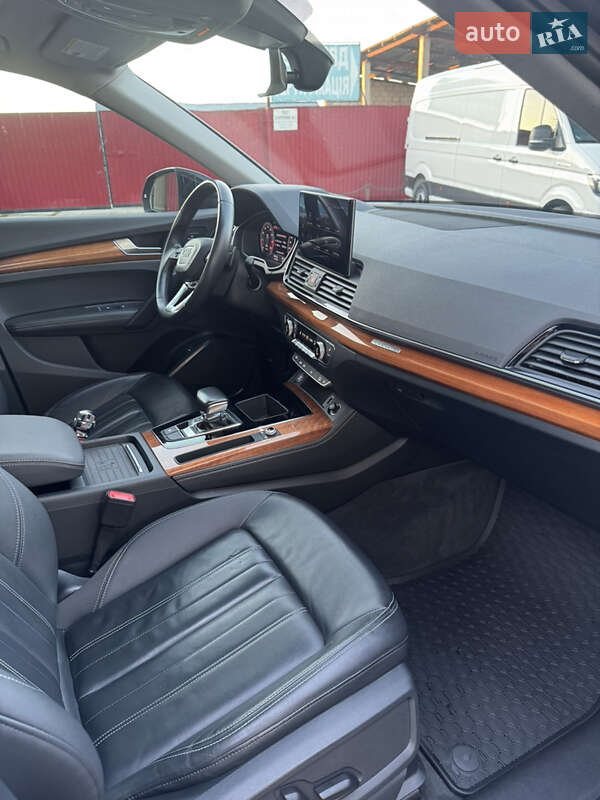 Позашляховик / Кросовер Audi Q5 2021 в Володимирі