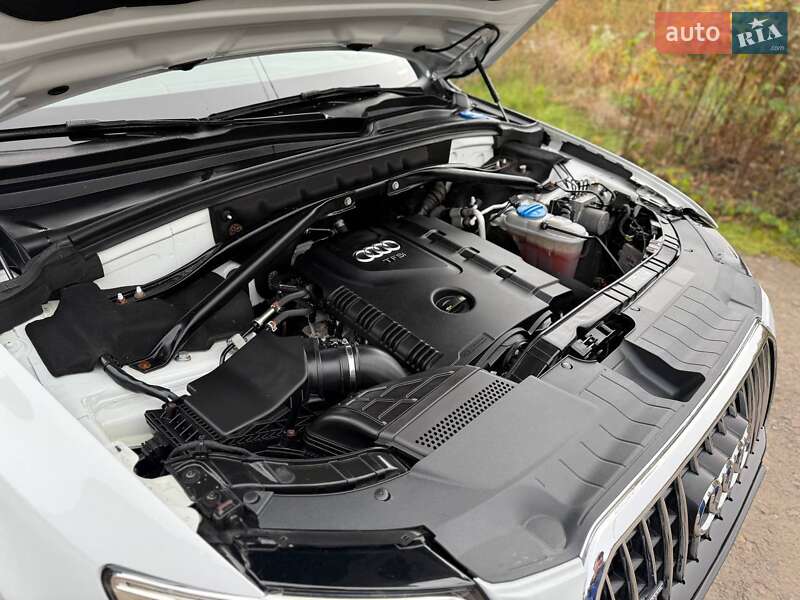 Внедорожник / Кроссовер Audi Q5 2015 в Ровно