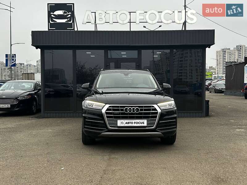Внедорожник / Кроссовер Audi Q5 2019 в Киеве