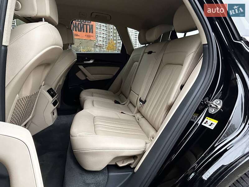 Внедорожник / Кроссовер Audi Q5 2019 в Киеве