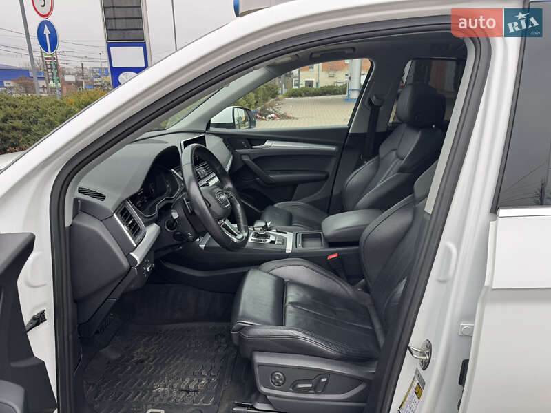 Внедорожник / Кроссовер Audi Q5 2017 в Сумах