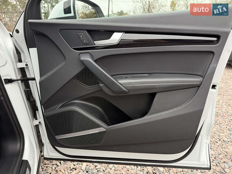 Позашляховик / Кросовер Audi Q5 2023 в Києві