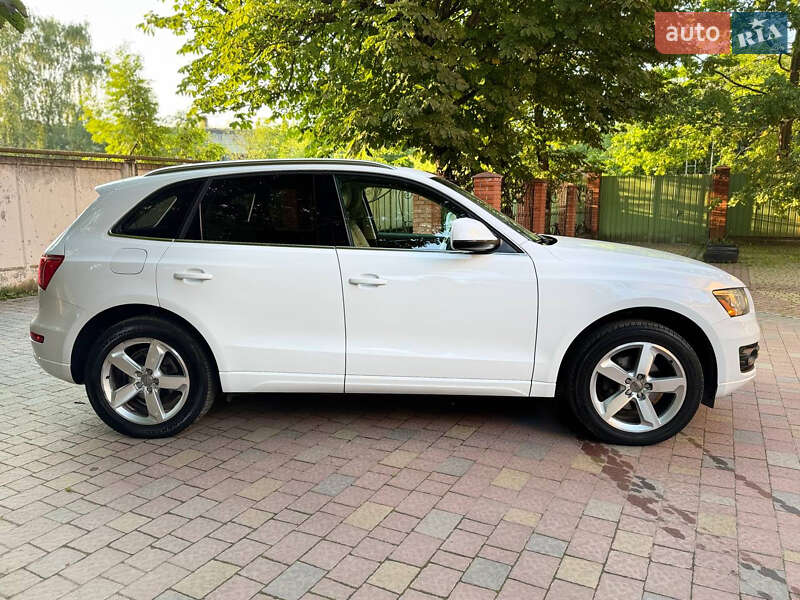 Внедорожник / Кроссовер Audi Q5 2012 в Тернополе