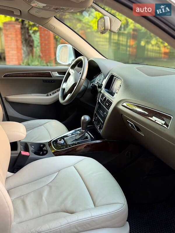 Внедорожник / Кроссовер Audi Q5 2012 в Тернополе