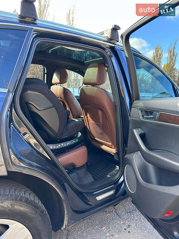 Внедорожник / Кроссовер Audi Q5 2011 в Кривом Роге