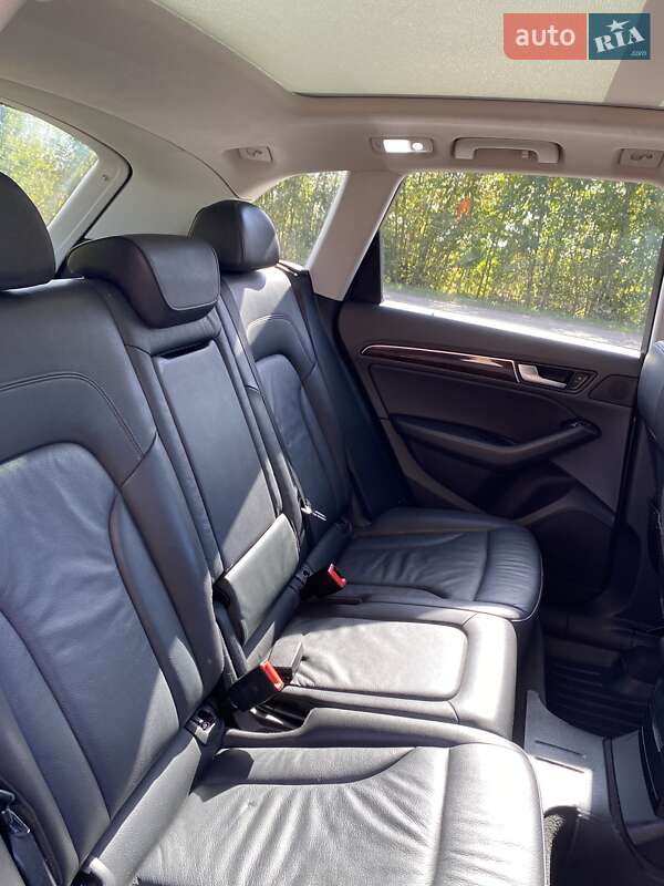 Позашляховик / Кросовер Audi Q5 2015 в Києві