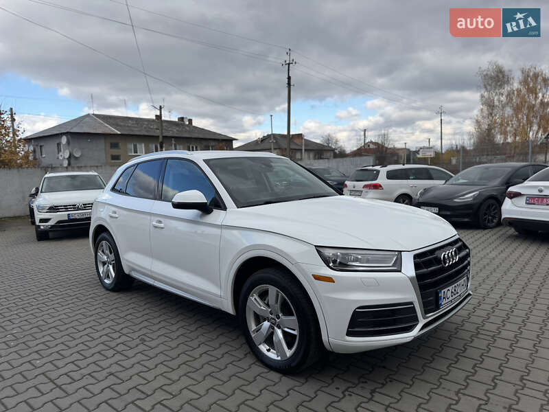 Позашляховик / Кросовер Audi Q5 2017 в Луцьку фото 3 Позашляховик / Кросовер Audi Q5 2017 в Луцьку