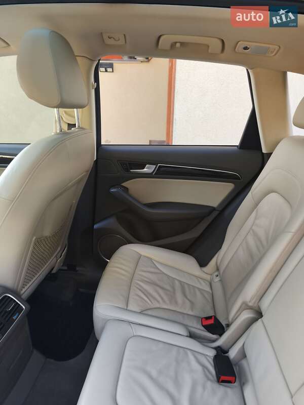 Внедорожник / Кроссовер Audi Q5 2014 в Тысменице