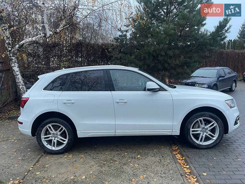 Позашляховик / Кросовер Audi Q5 2013 в Чернівцях