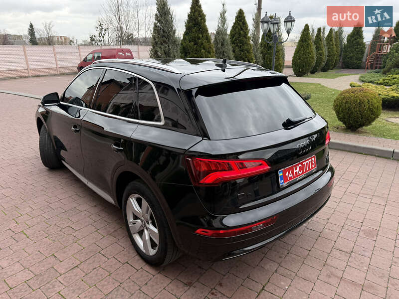 Внедорожник / Кроссовер Audi Q5 2019 в Стрые