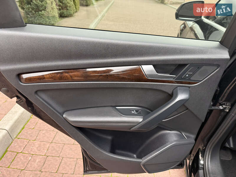 Внедорожник / Кроссовер Audi Q5 2019 в Стрые