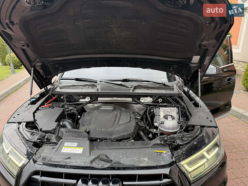 Внедорожник / Кроссовер Audi Q5 2019 в Стрые