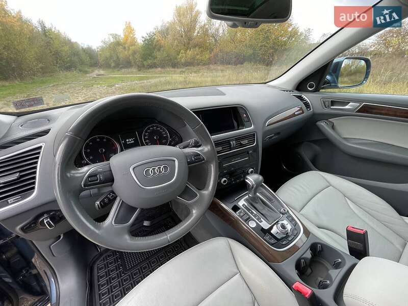 Позашляховик / Кросовер Audi Q5 2016 в Івано-Франківську