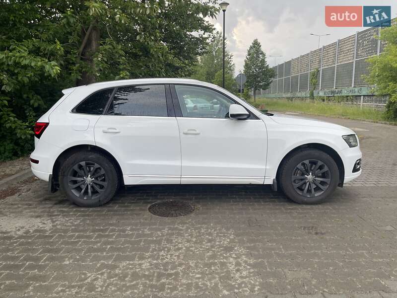 Позашляховик / Кросовер Audi Q5 2013 в Києві