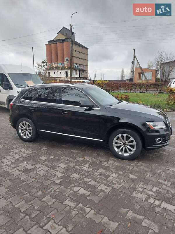Внедорожник / Кроссовер Audi Q5 2013 в Луцке