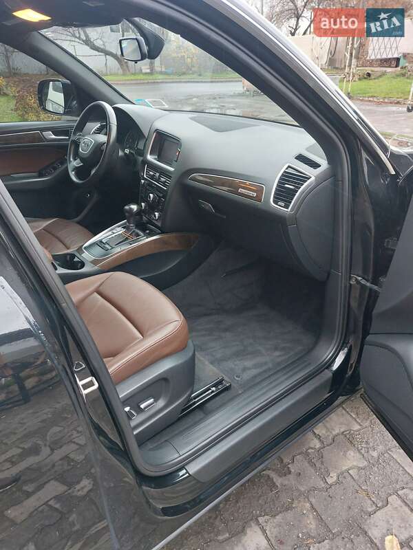 Внедорожник / Кроссовер Audi Q5 2013 в Луцке