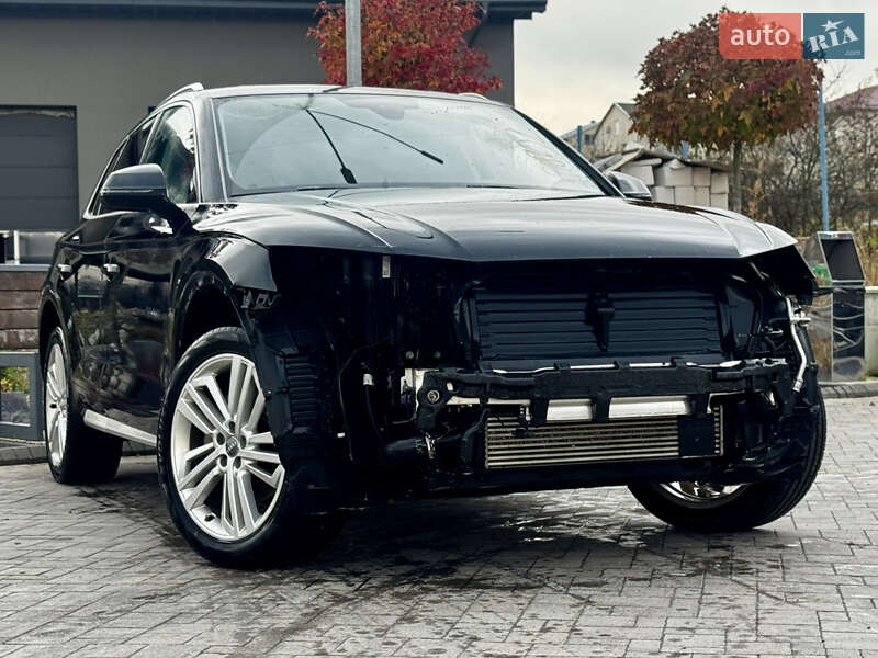 Позашляховик / Кросовер Audi Q5 2018 в Львові