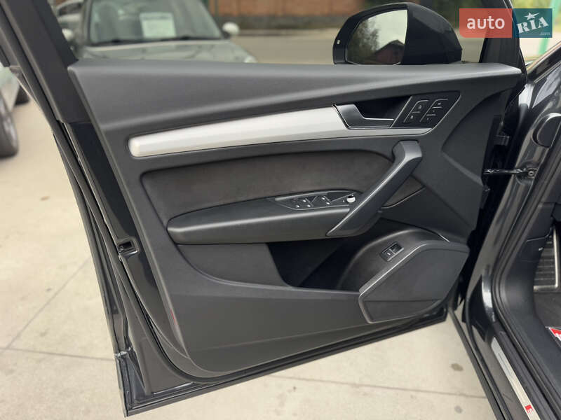 Внедорожник / Кроссовер Audi Q5 2021 в Бердичеве