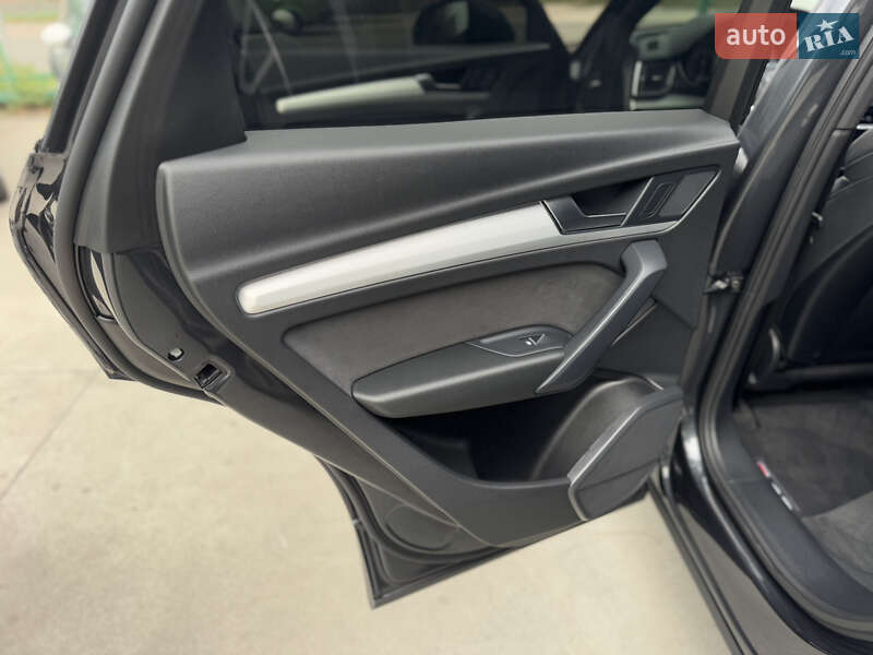 Внедорожник / Кроссовер Audi Q5 2021 в Бердичеве