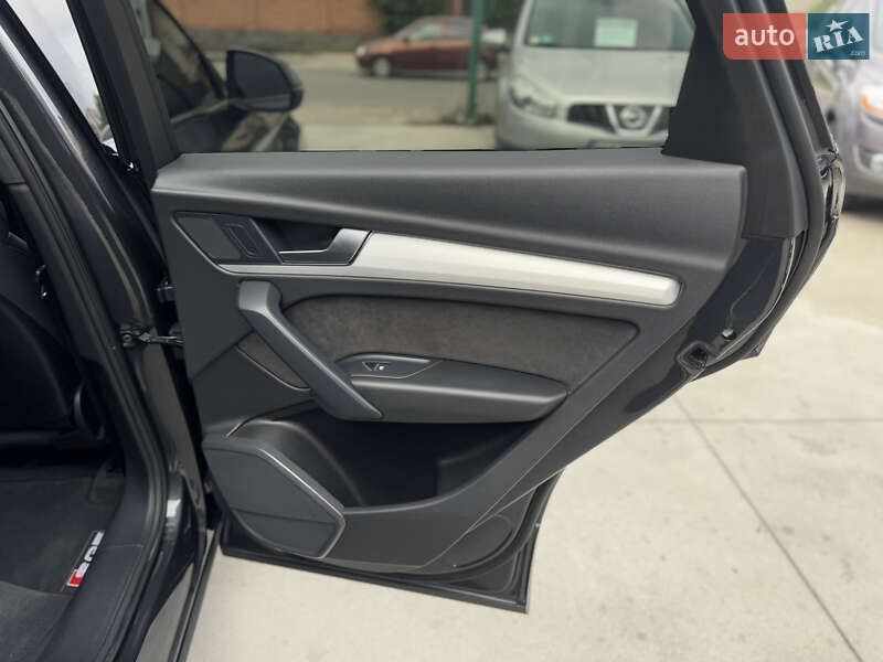 Внедорожник / Кроссовер Audi Q5 2021 в Бердичеве