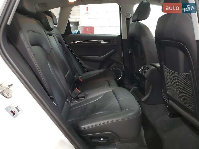 Позашляховик / Кросовер Audi Q5 2016 в Львові фото 11 Позашляховик / Кросовер Audi Q5 2016 в Львові