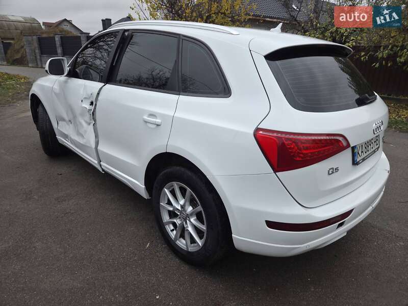 Внедорожник / Кроссовер Audi Q5 2011 в Киеве