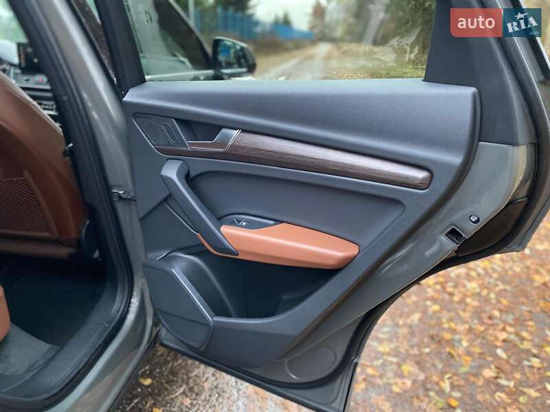 Внедорожник / Кроссовер Audi Q5 2022 в Киеве