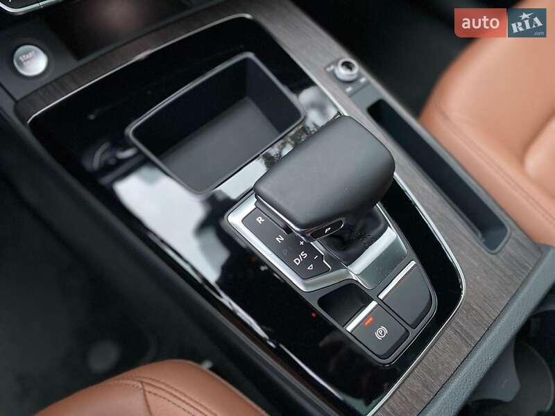 Внедорожник / Кроссовер Audi Q5 2022 в Киеве